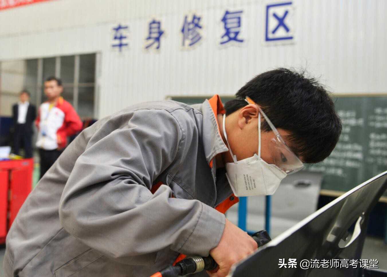 提议取消中考，高中三年变两年，实行10年义务教育，可行吗？
