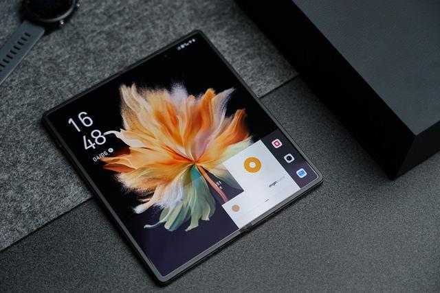 不同尺寸的折叠屏手机,各有各的妙处_中考动态_资讯_中招网_中招考生